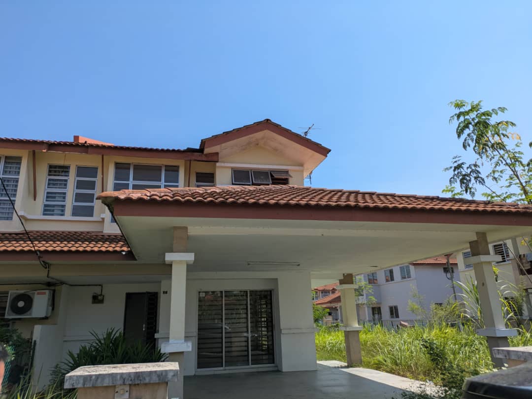 DOUBLE STOREY TERRACE CORNER LOT @ Bandar Cassia
