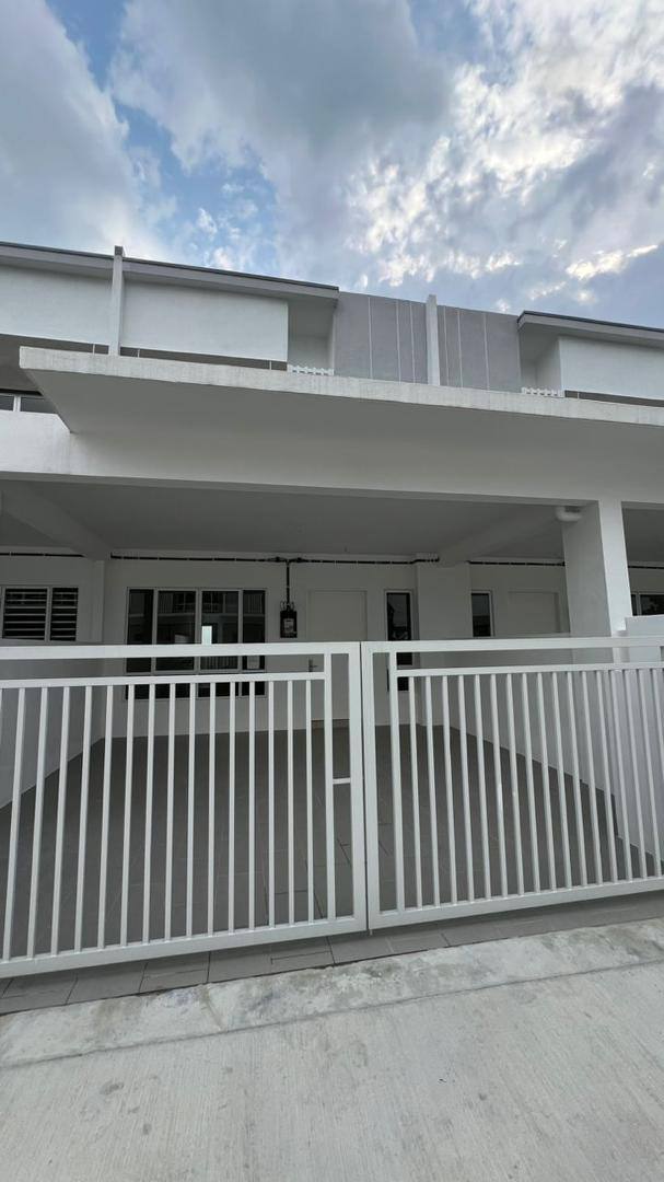 Modern Double Storey Terrace @ Taman Bayu Sutera, Bandar Sri Sendayan