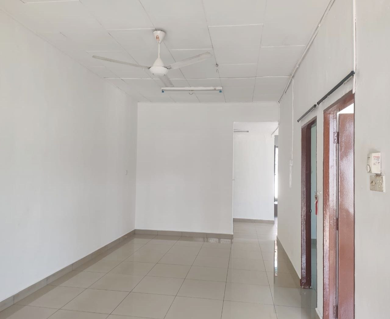 JALAN BENTARA @ T.U.T.A / SINGLE CORNER HOUSE FOR RENT