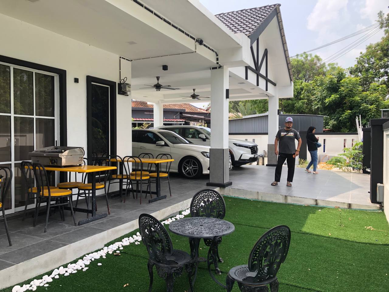 Double Storey Corner Lot