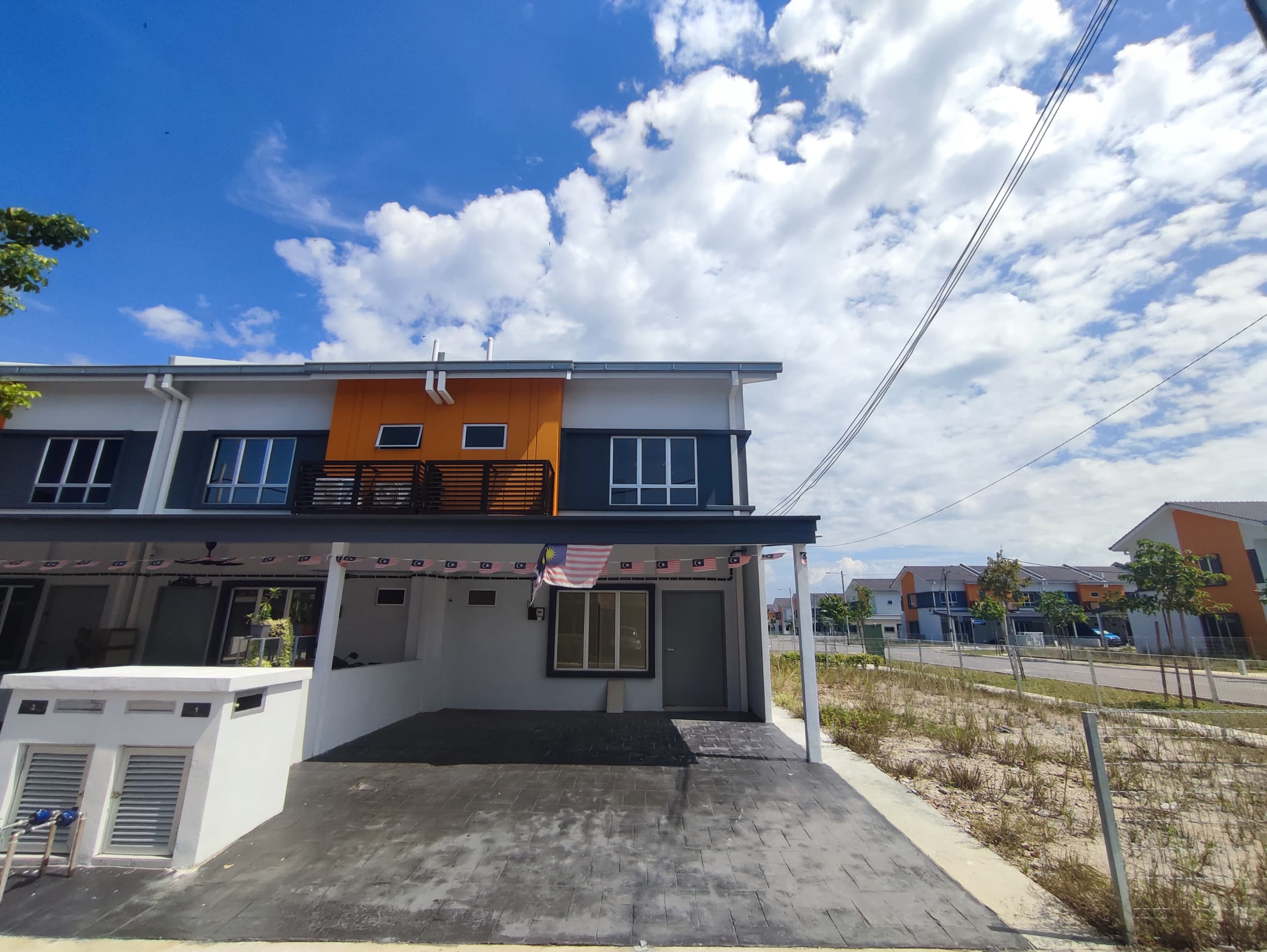 DOUBLE STOREY TERRACE CORNER LOT @ Puncak Alam