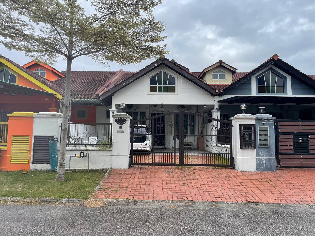 SKUDAI IMPIAN EMAS RUMAH SETINGKAT, LOKASI STRATEGIK UNTUK DIJUAL