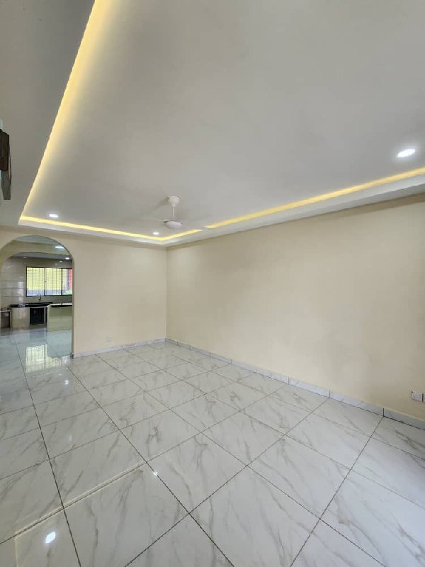 Double Storey @ Taman Bukit Kempas / For Sale