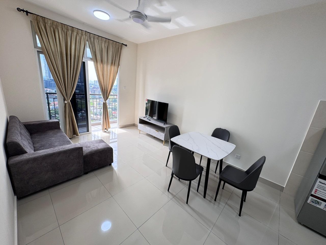 Trellis Residence For Rent