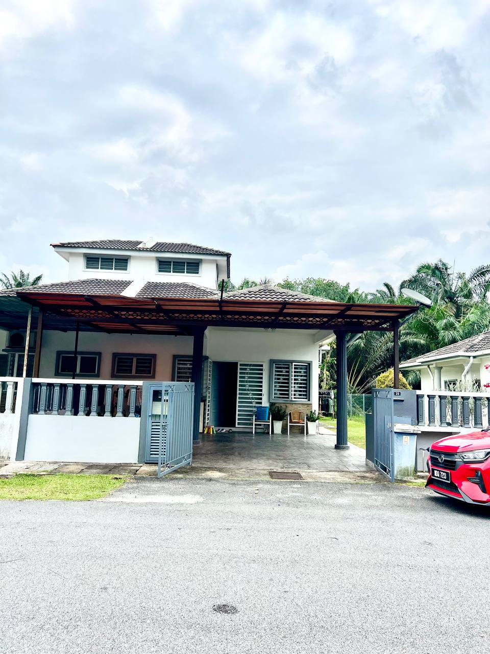 RUMAH SEMID TAMAN MAWAR JINGGA