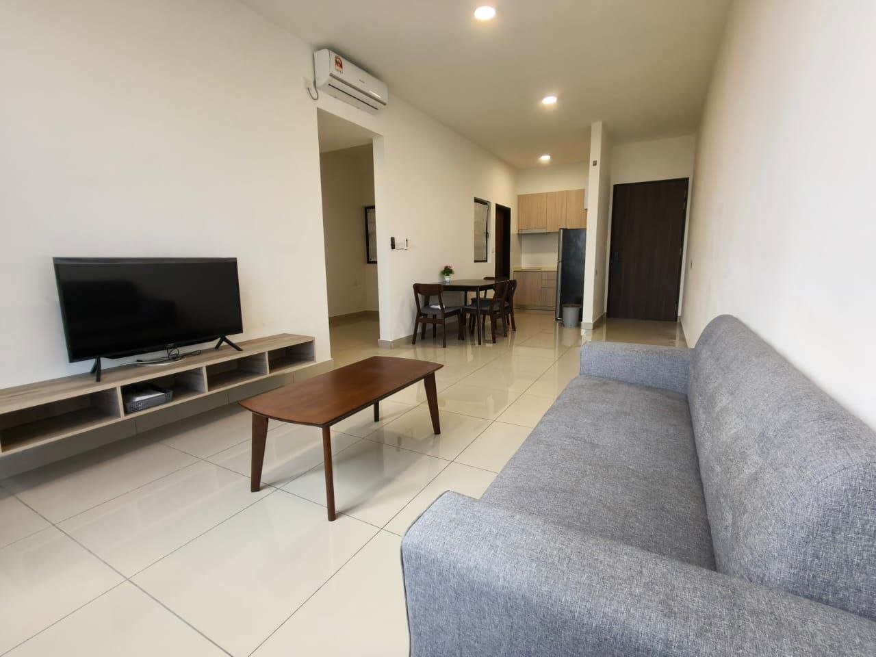 Veranda Residence / 1 Room For Rent