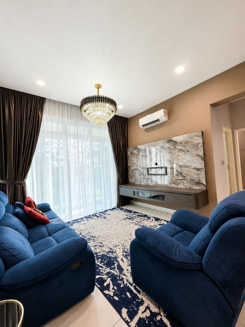 D’ Suites Condominium @ Horizon Hills