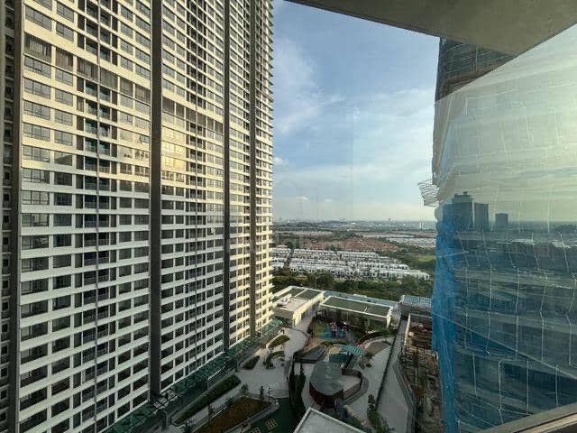 Residential suite Sunsuria Forum, Setia Alam, Shah Alam Condition: Brand New, Ready Unit