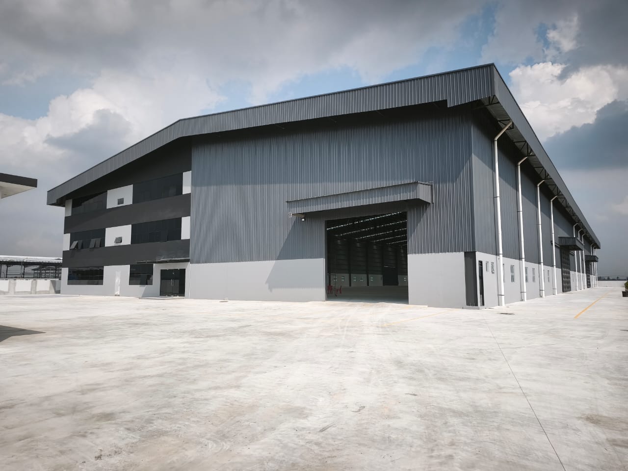 DETACHED FACTORY