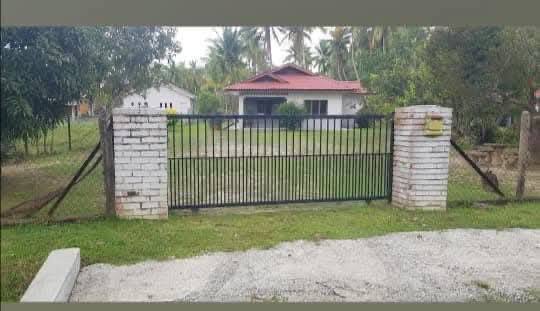 Single Storey Bungalow House