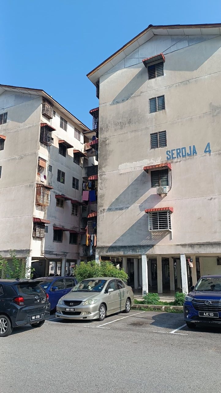 APARTMENT FOR SALE GUGUSAN SEROJA  KOTA DAMANSARA