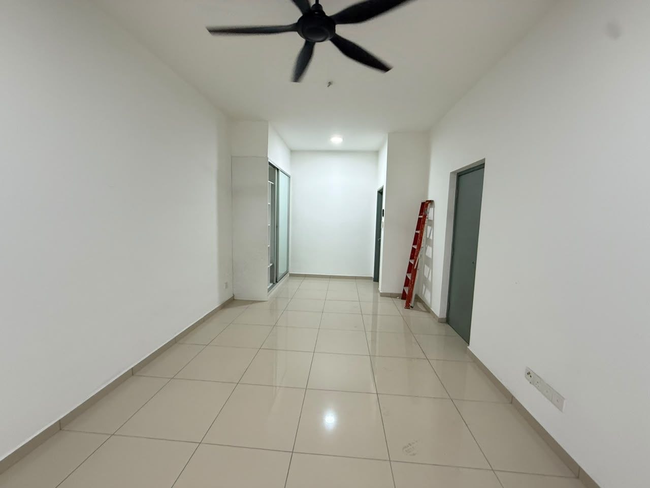 ONE SENTRAL / STUDIO