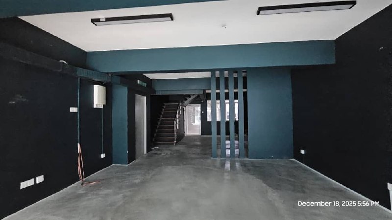 SHOP OFFICE WITH MEZZANINE @ PERMAS CITY - FOR RENT